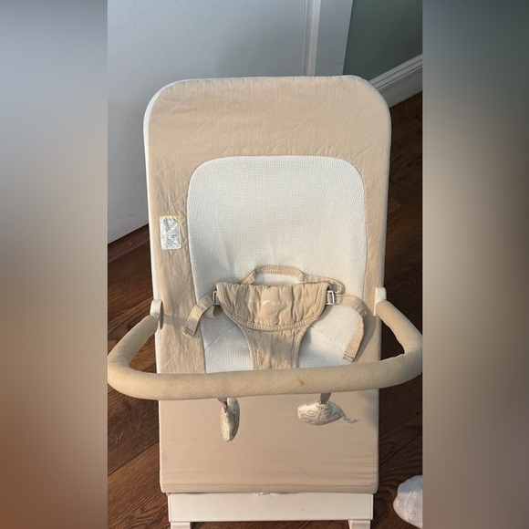 Baby Trend Bouncing Chair - Picture 2 of 6